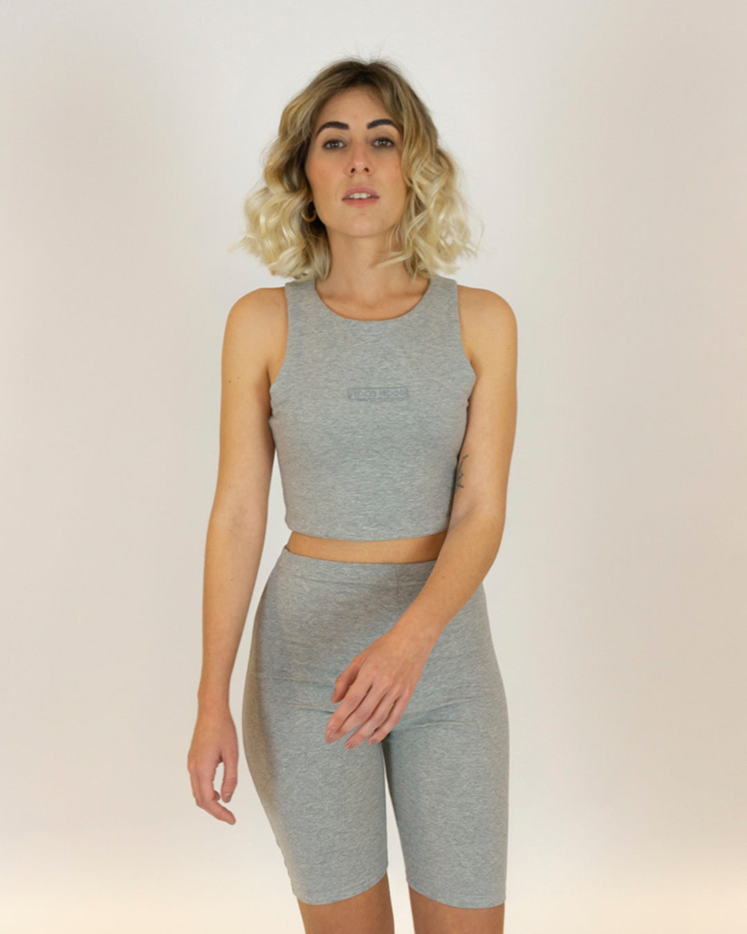 top dalia gris