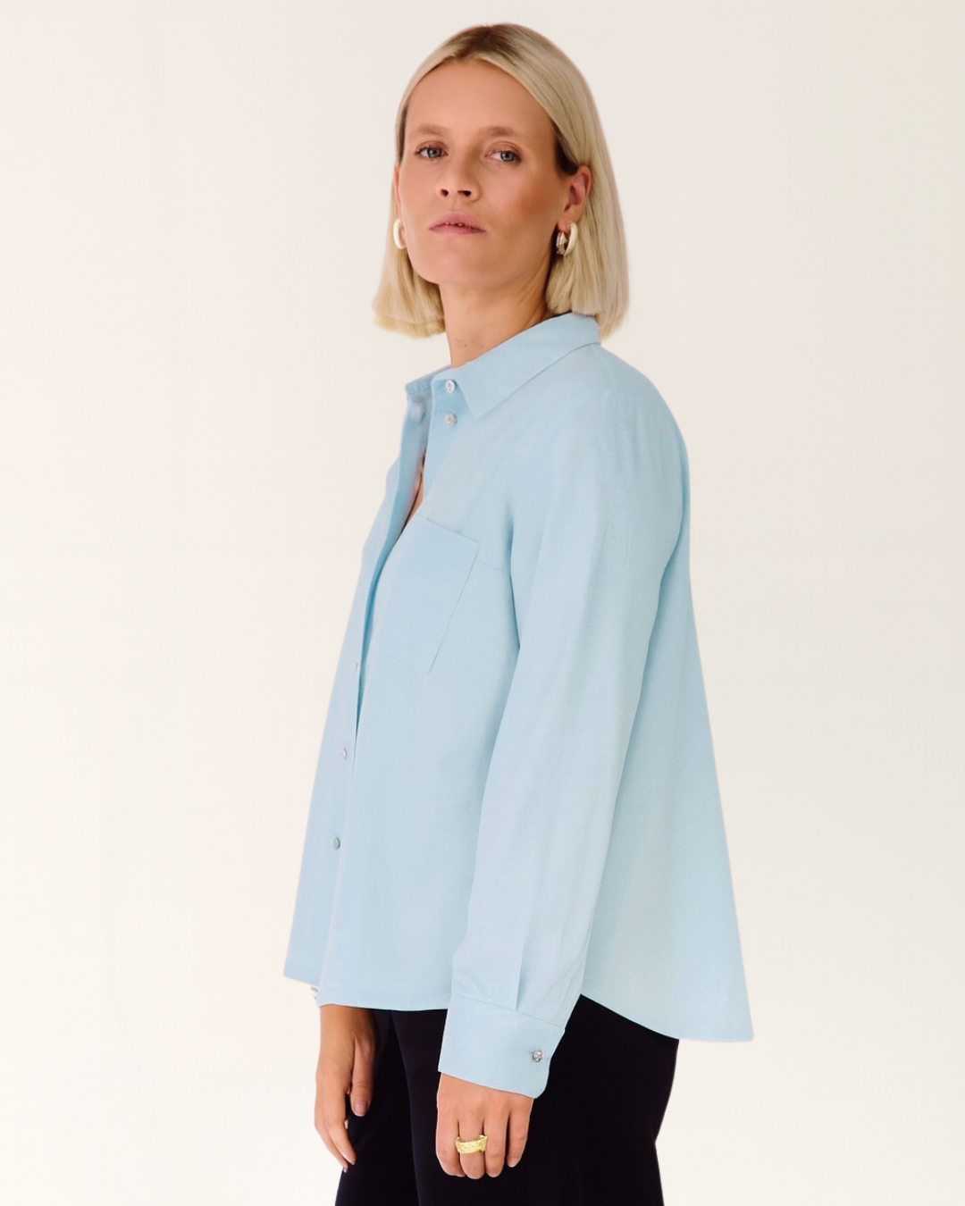 camisa nova large celeste