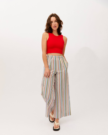 AGOTADO - top dalia cereza + pantalón scout bloom