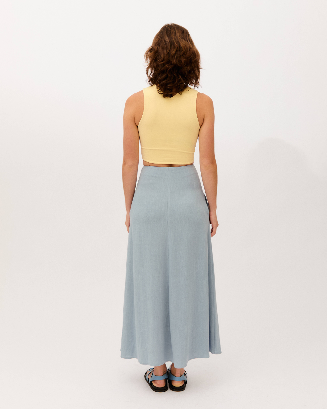 top dalia vainilla + falda brisa cielo