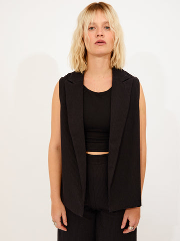 chaleco hana negro ▢