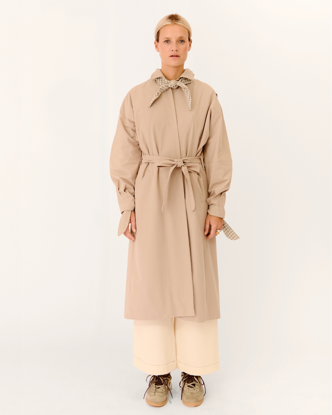 gabardina lía + peto sira crudo