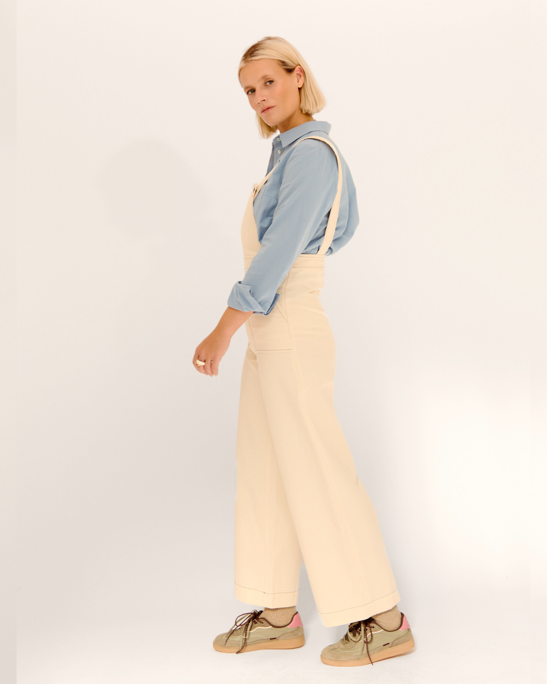 camisa nova celeste + peto sira crudo