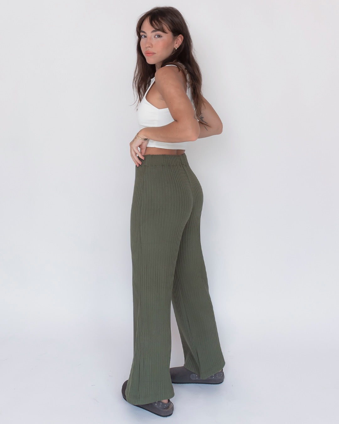 pantalón flora caqui