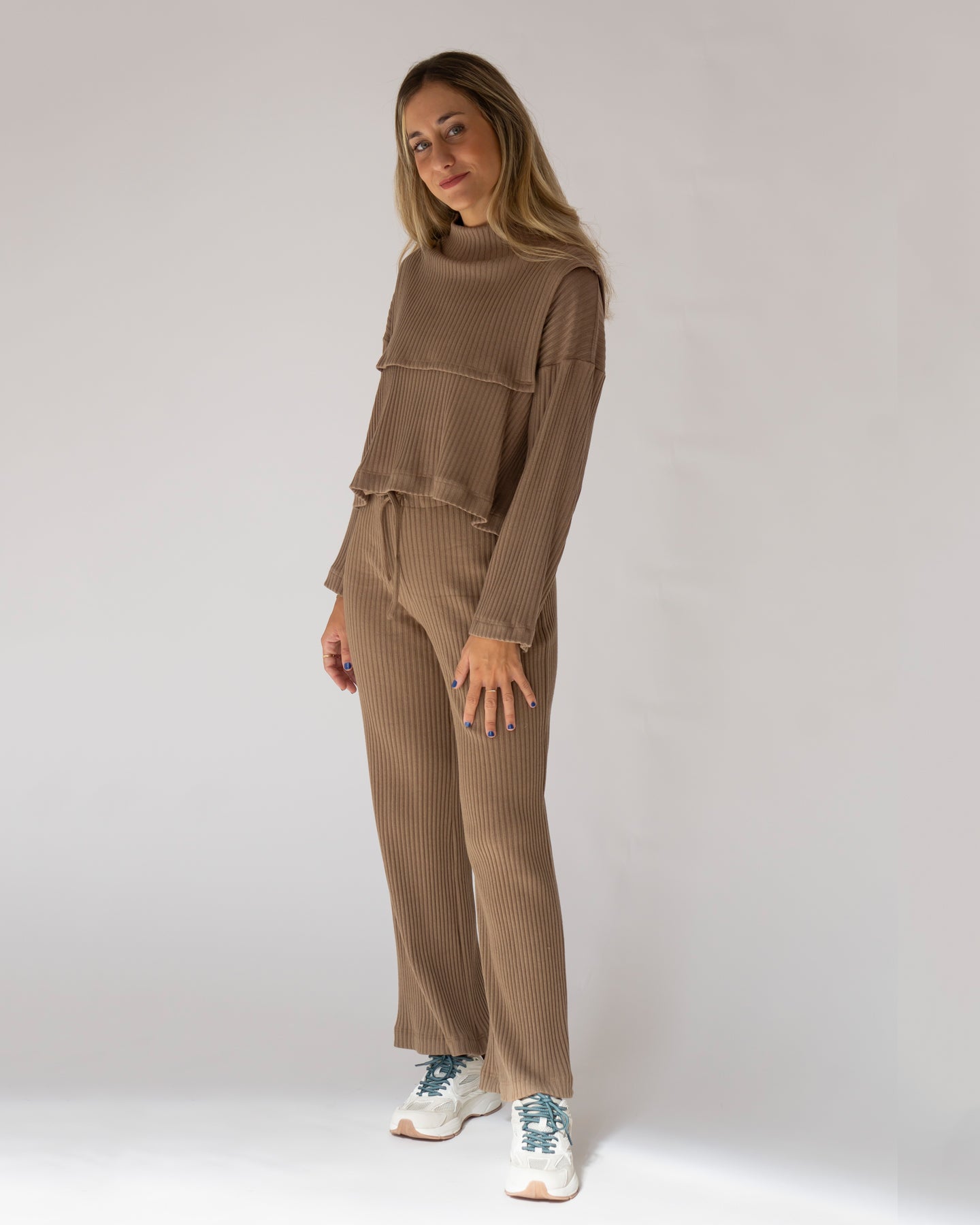 jersey ágata camel + pantalon flora camel