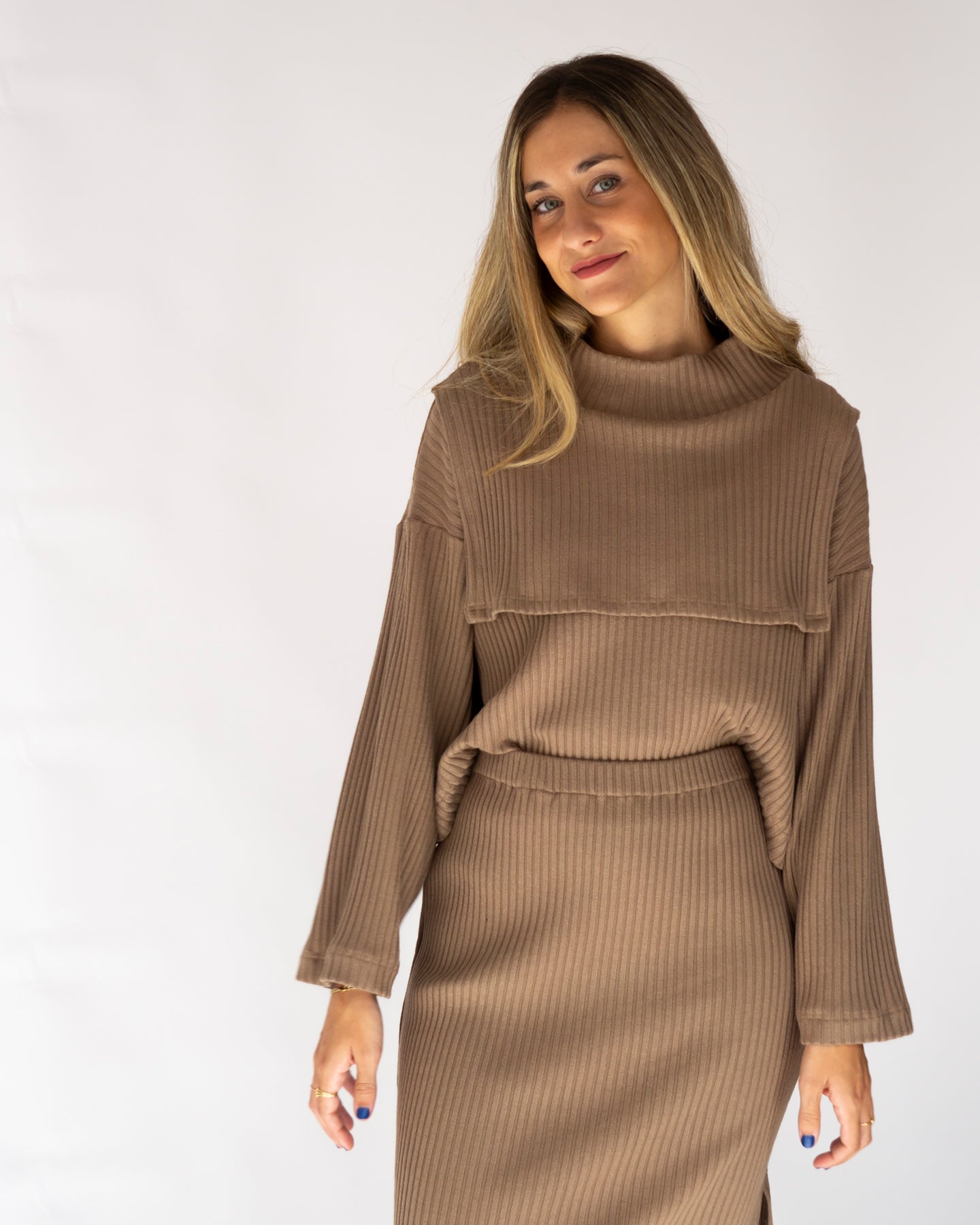 jersey ágata camel + falda gaia camel