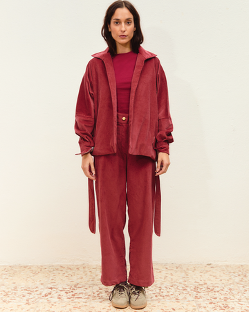 chaqueta lía pana marsala + pantalón noa pana marsala