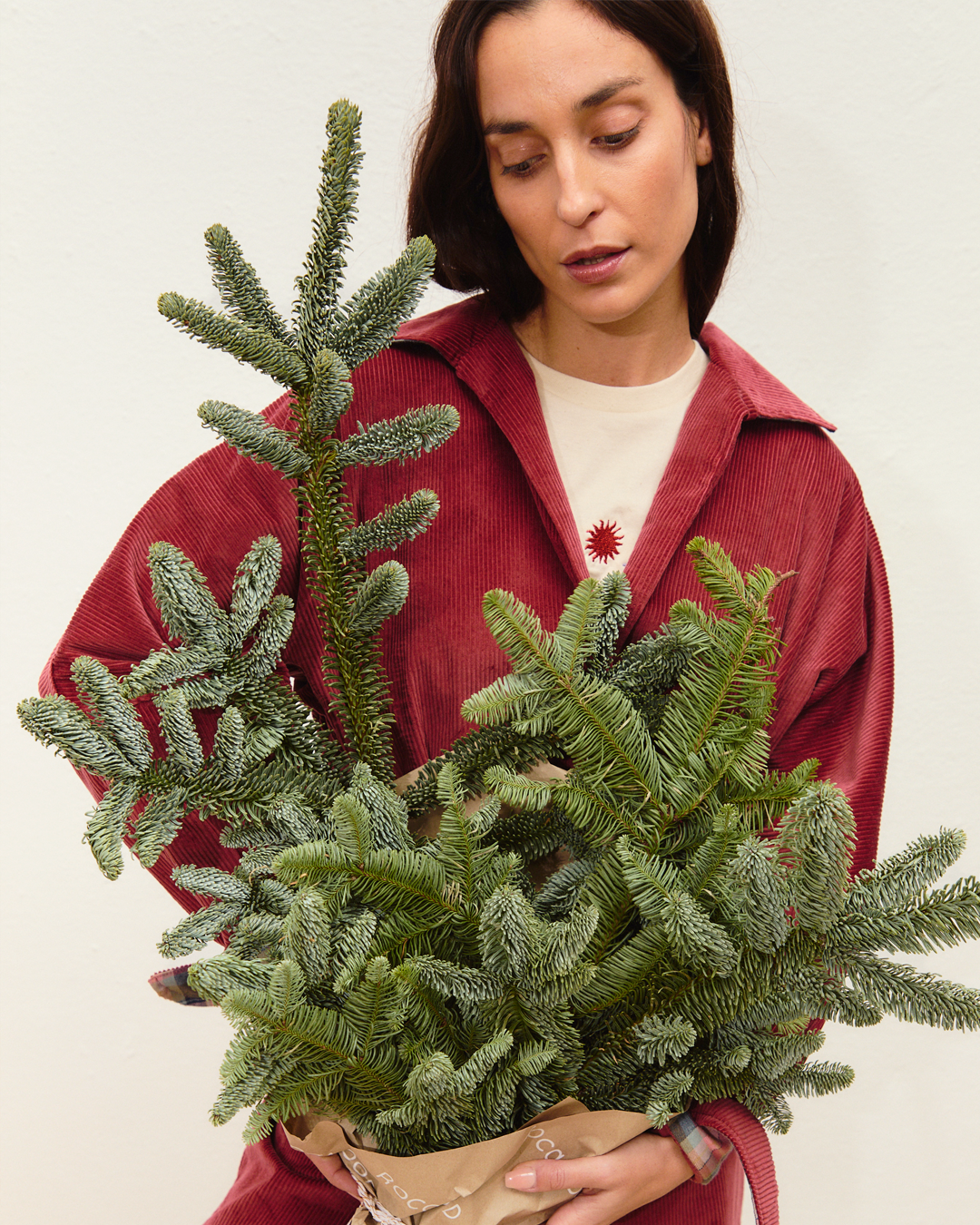 camiseta rito + chaqueta lía pana marsala