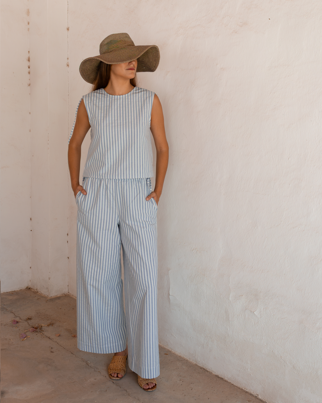 blusa olia + pantalón scout bruma