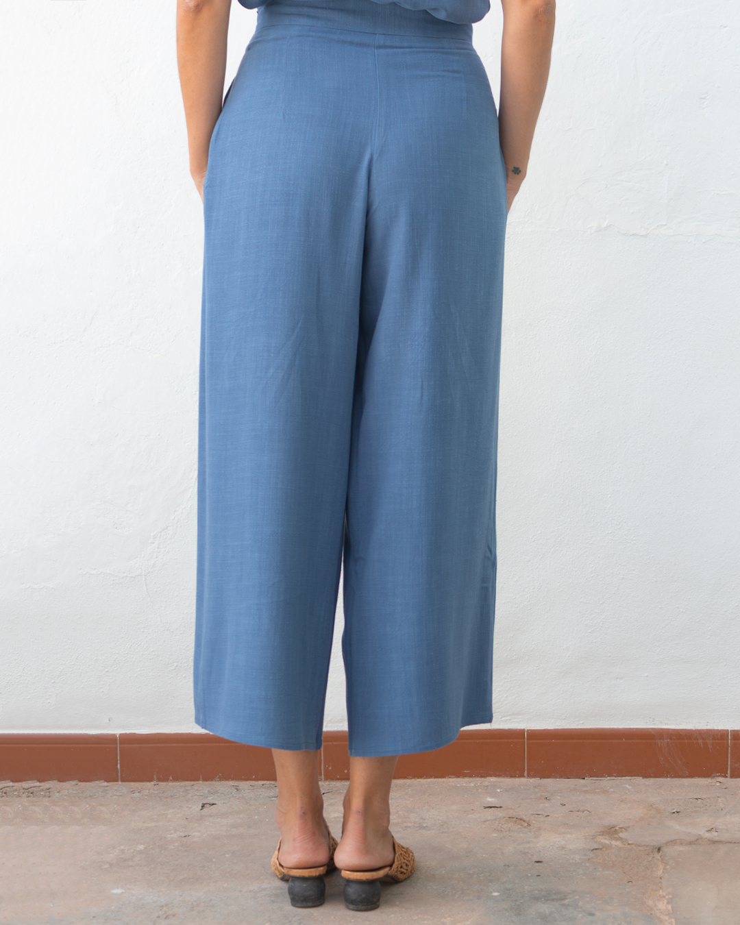 black tahiri pants
