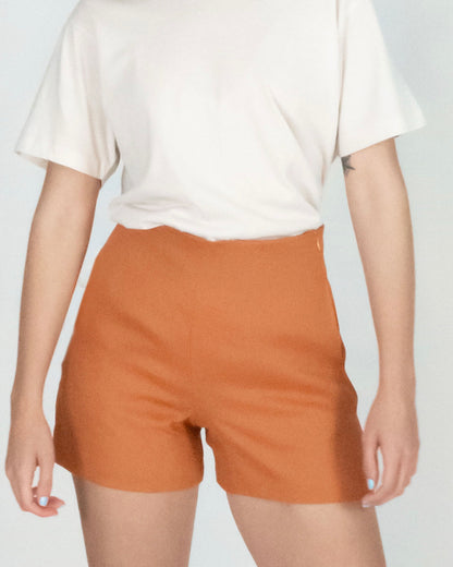 short larita naranja